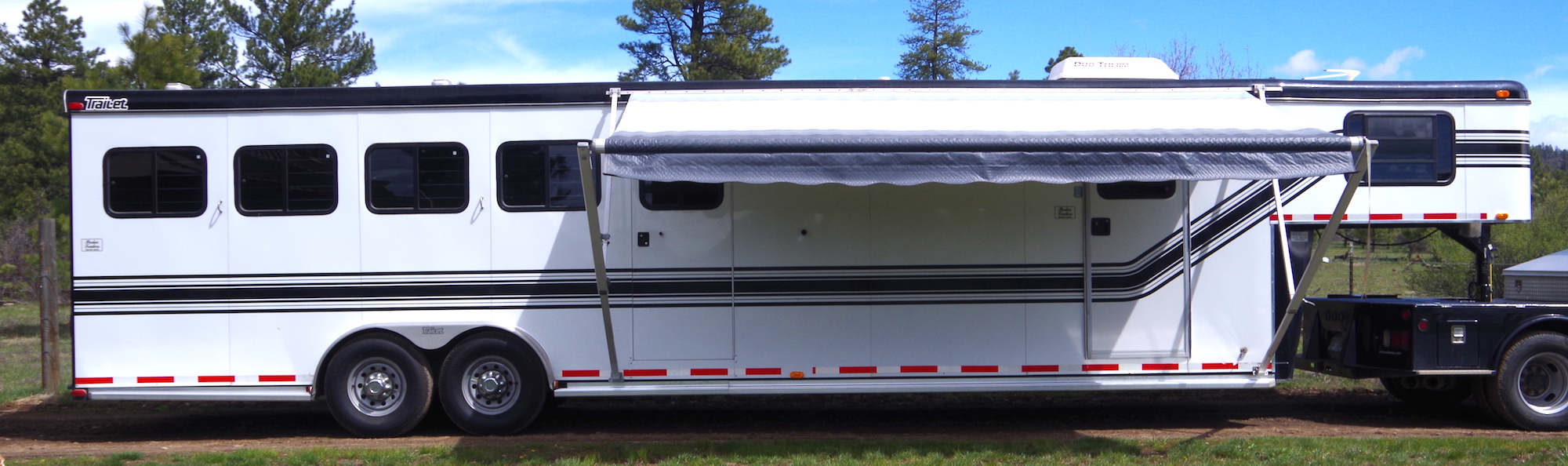 LQ 4 Horse Trailer For Sale LQ 4 Horse Trailer For Sale