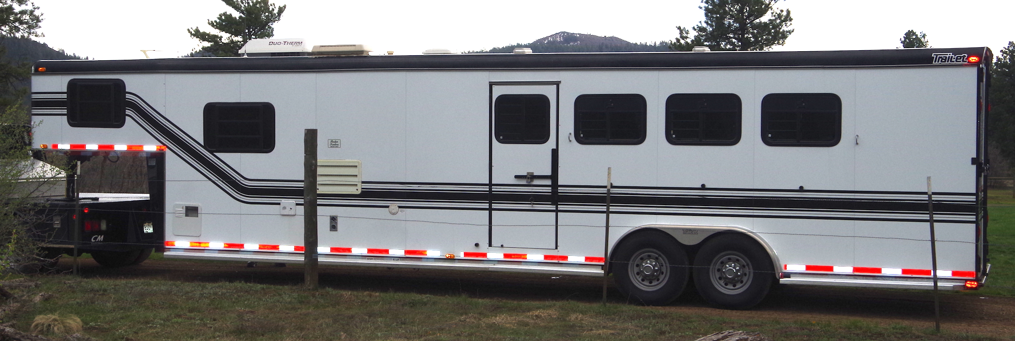 LQ 4 Horse Trailer For Sale LQ 4 Horse Trailer For Sale