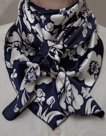 White Flowers on Navy White Flower on Navy