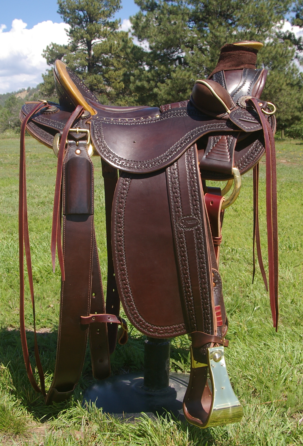 Out West Saddlery Stock Saddle