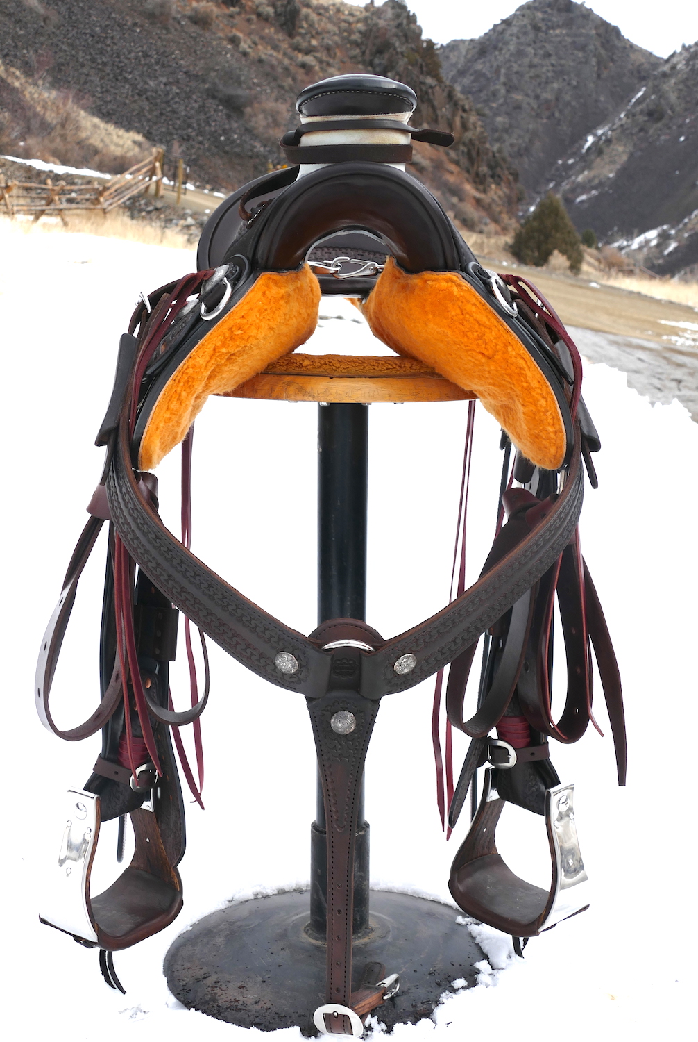 Out West Saddlery Stock Saddle